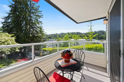 Kitchen Photo of 35 2561 Runnel Drive, Coquitlam, BC