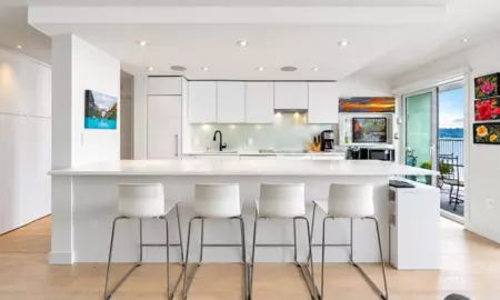 Kitchen Photo of 807 150 24th Street, West Vancouver, BC