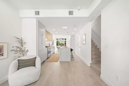 Dining Area Photo of 225 1010 W 47th Avenue, Vancouver, BC