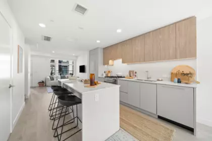 Kitchen Photo of 225 1010 W 47th Avenue, Vancouver, BC