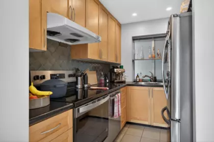 Family Room Photo of 311 1922 W 7th Avenue, Vancouver, BC