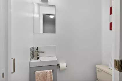 Walk-In Closet Photo of 311 1922 W 7th Avenue, Vancouver, BC