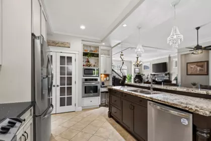 Entry Foyer Photo of 2368 Bedford Place, Abbotsford, BC
