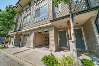 Garden / Landscaping Photo of 3 301 Klahanie Drive, Port Moody, BC