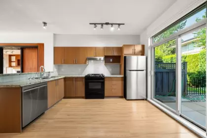 Kitchen Island Photo of 3 301 Klahanie Drive, Port Moody, BC