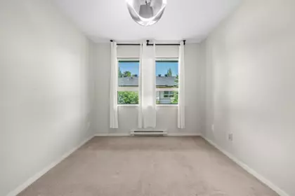 Mudroom Photo of 3 301 Klahanie Drive, Port Moody, BC