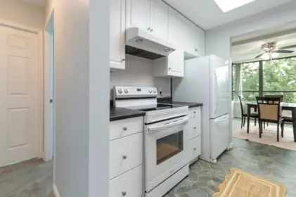 Guest Bathroom Photo of 404 4160 Albert Street, Burnaby, BC