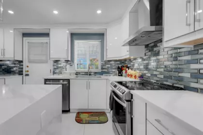 Kitchen Island Photo of 7869 143a Street, Surrey, BC