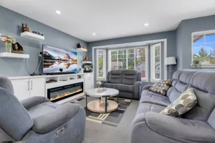 Walk-In Closet Photo of 7869 143a Street, Surrey, BC