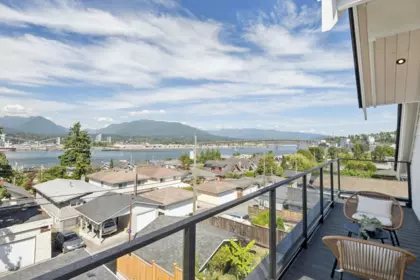 Outdoor Kitchen Photo of 2 2815 Trinity Street, Vancouver, BC