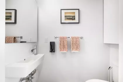 Primary Bathroom Photo of 109 453 E 16th Avenue, Vancouver, BC