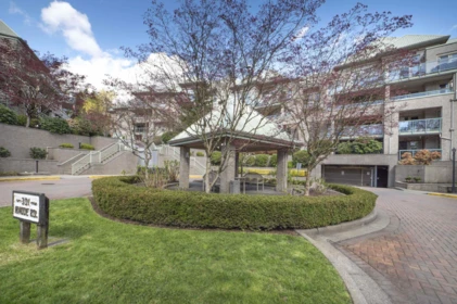 Garden / Landscaping Photo of 606 301 Maude Road, Port Moody, BC
