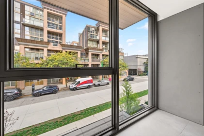 Hot Tub / Spa Photo of 1528 W 6th Avenue, Vancouver, BC