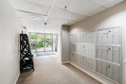 Entry Foyer Photo of 503 60 Richmond Street, New Westminster, BC