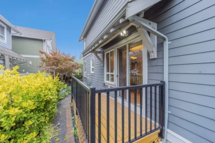 Hot Tub / Spa Photo of 264 Holly Avenue, New Westminster, BC