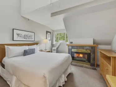 616 4295 Blackcomb Way, Whistler, BC, Whistler — Apartment/Condo for sale