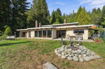 5430 Lawson Road, Sechelt, BC, Sechelt — Single Family Residence for sale