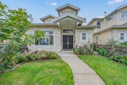 5464 Oakland Street, Burnaby, BC, Burnaby — Half Duplex for sale