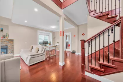 5464 Oakland Street, Burnaby, BC, Burnaby — Half Duplex for sale