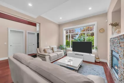 5464 Oakland Street, Burnaby, BC, Burnaby — Half Duplex for sale