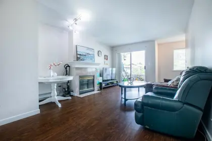 202 6930 Balmoral Street, Burnaby, BC, Burnaby — Townhouse for sale