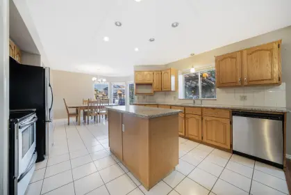 16777 Cherryhill Crescent, Surrey, BC, Surrey — Single Family Residence for sale