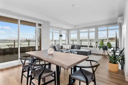 501 4289 Hastings Street, Burnaby, BC, Burnaby — Apartment/Condo for sale