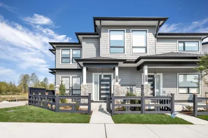 19653 76 Avenue, Langley, BC, Langley — Half Duplex for sale