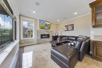 528 N Macdonald Avenue, Burnaby, BC, Burnaby — Single Family Residence for sale