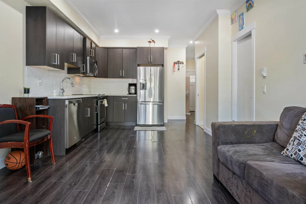 Living Room Photo of 34 7247 140 Street, Surrey, BC