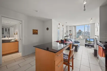 1801 1225 Richards Street, Vancouver, BC, Vancouver — Apartment/Condo for sale