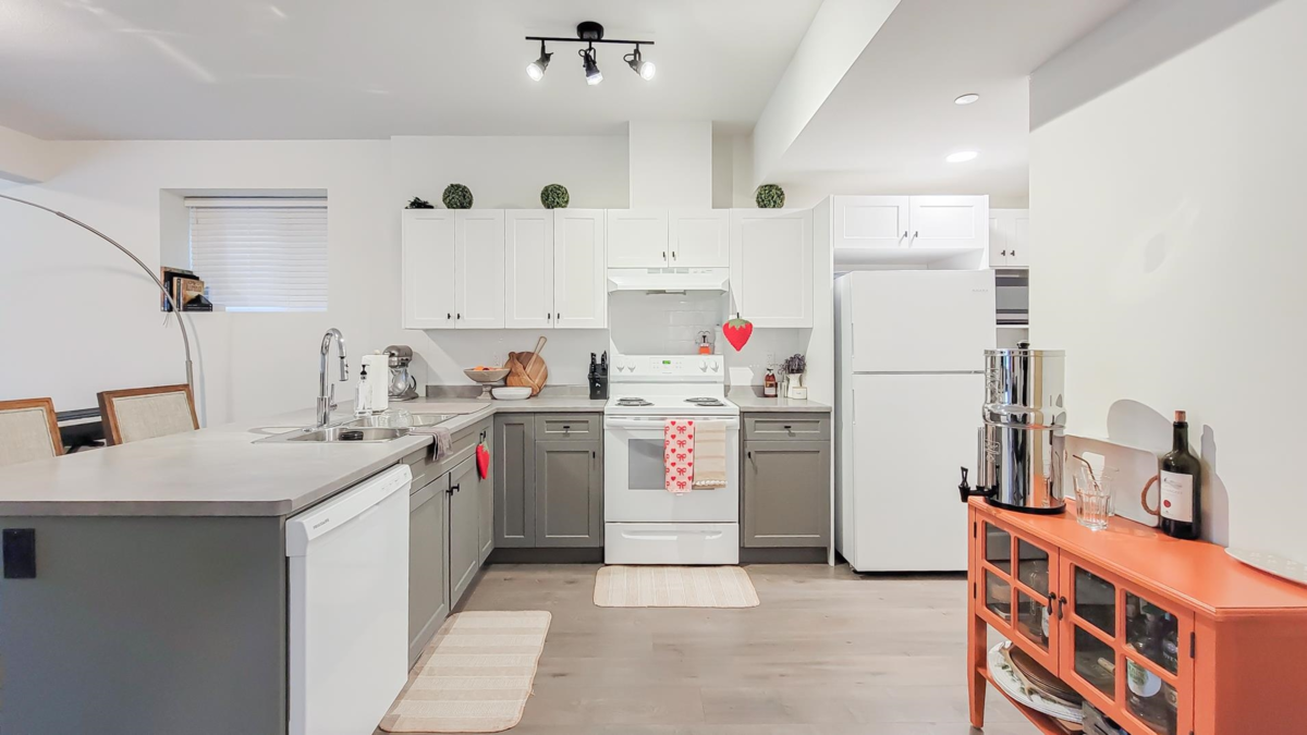 Backyard Photo of 24670 106 Avenue, Maple Ridge, BC