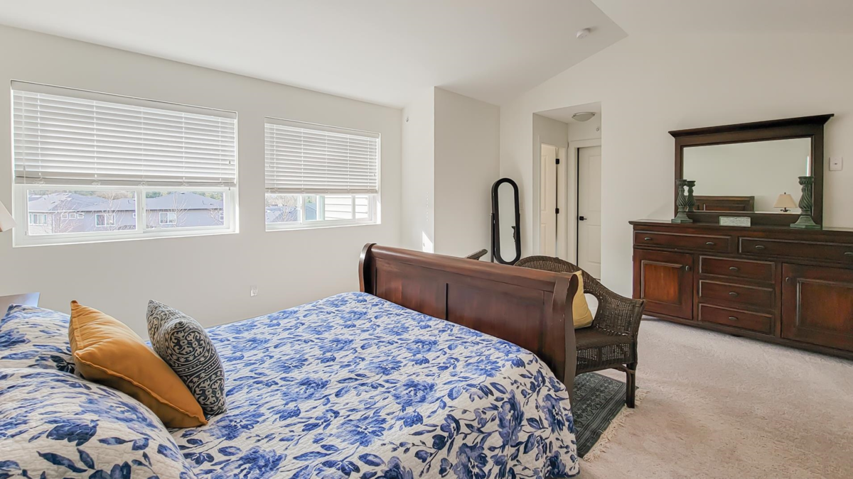 Bedroom 3 Photo of 24670 106 Avenue, Maple Ridge, BC