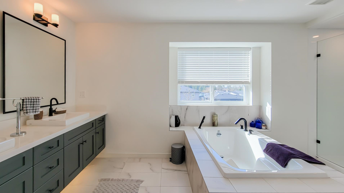 Bedroom 4 Photo of 24670 106 Avenue, Maple Ridge, BC