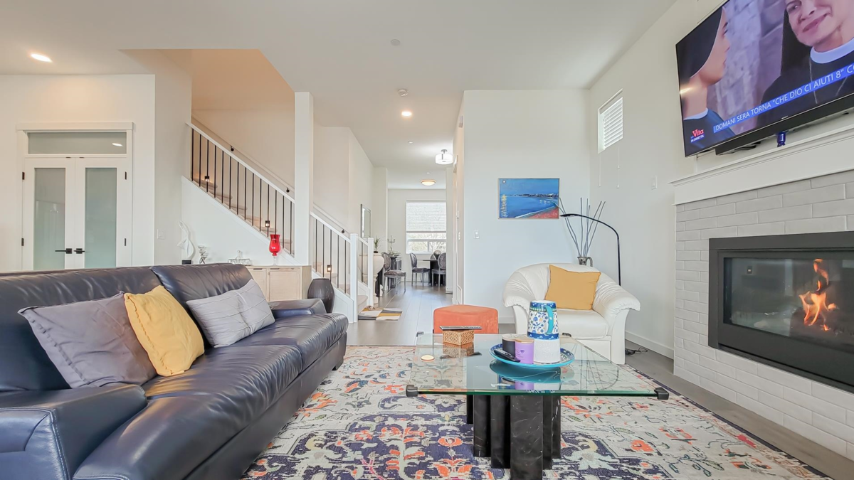 Dining Area Photo of 24670 106 Avenue, Maple Ridge, BC