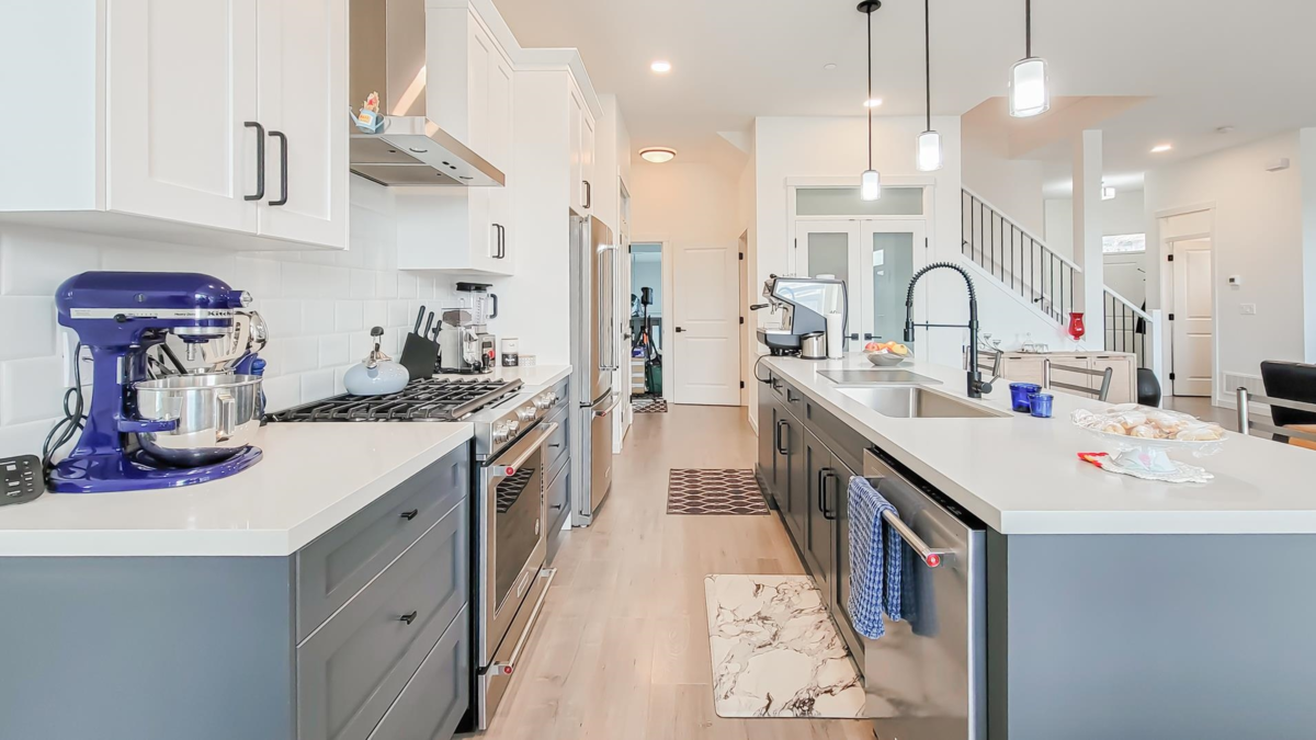 Pantry Photo of 24670 106 Avenue, Maple Ridge, BC