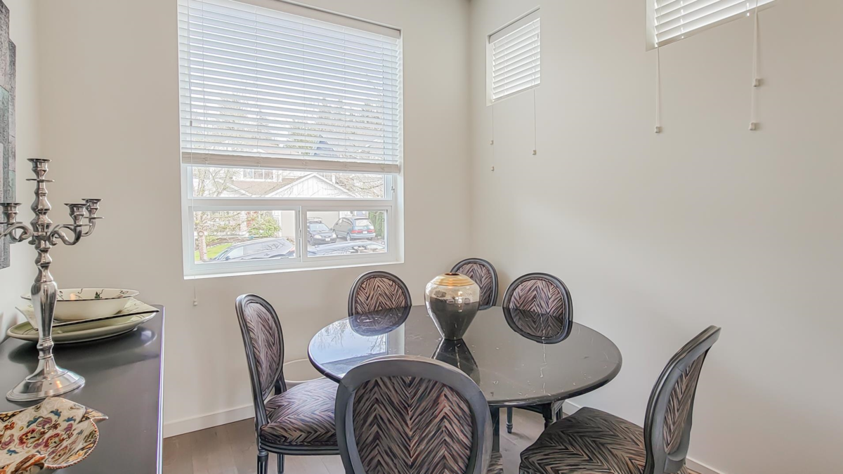 Primary Bathroom Photo of 24670 106 Avenue, Maple Ridge, BC
