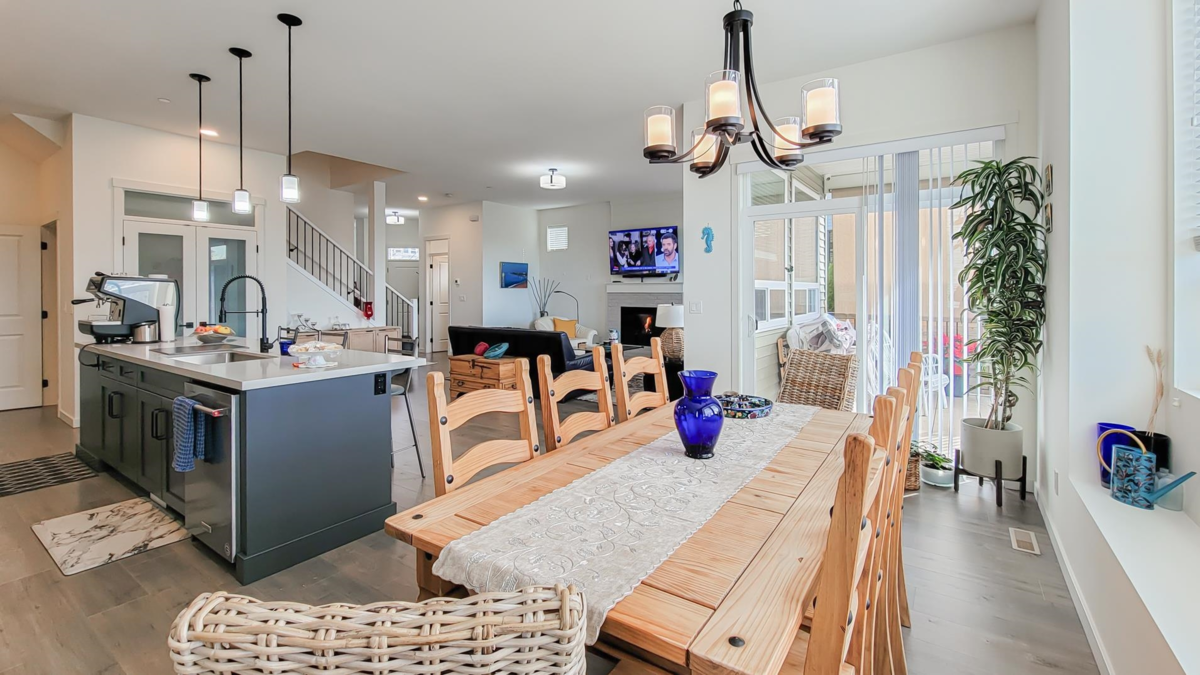 Primary Bedroom Photo of 24670 106 Avenue, Maple Ridge, BC