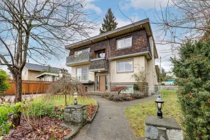522-524 W Keith Road, North Vancouver, BC, North vancouver — Duplex for sale