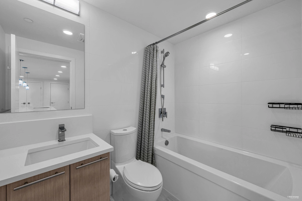 Backyard Photo of 303 5077 Cambie Street, Vancouver, BC