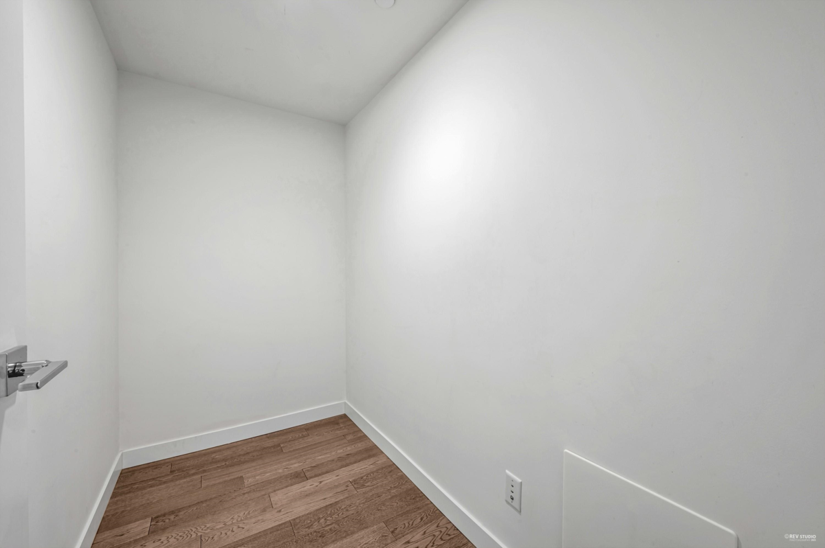 Front Yard Photo of 303 5077 Cambie Street, Vancouver, BC