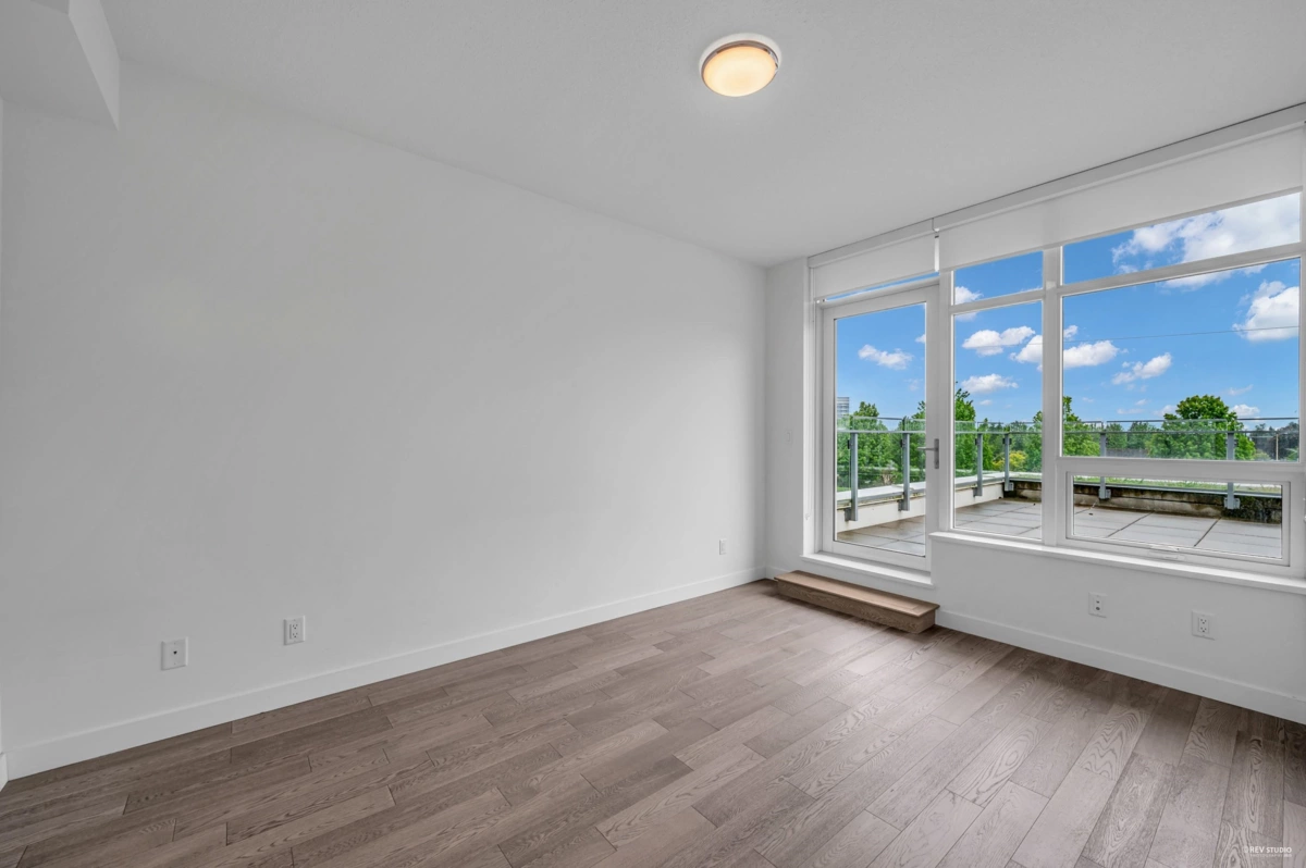Laundry Room Photo of 303 5077 Cambie Street, Vancouver, BC