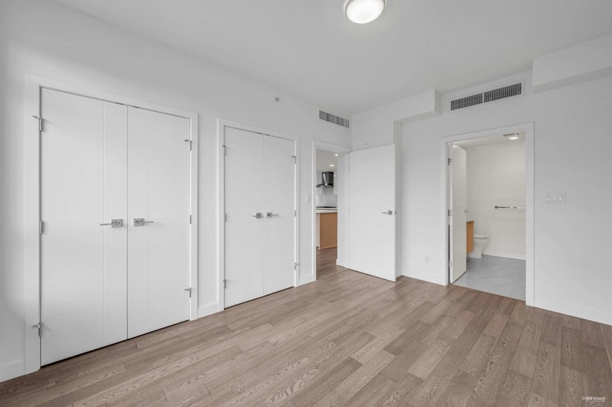 Powder Room Photo of 303 5077 Cambie Street, Vancouver, BC