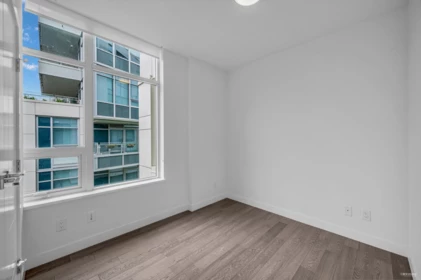 Hallway Photo of 303 5077 Cambie Street, Vancouver, BC