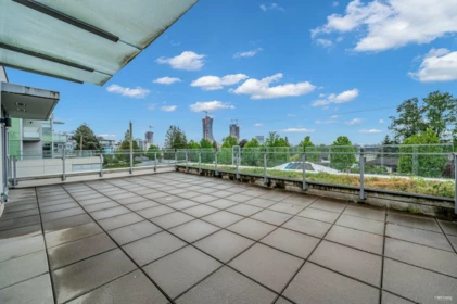 Hot Tub / Spa Photo of 303 5077 Cambie Street, Vancouver, BC