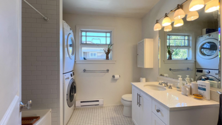 Guest Bathroom Photo of 3090 Discovery Street, Vancouver, BC
