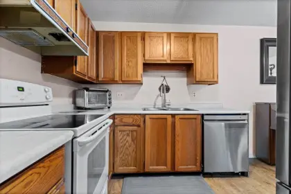 105 45900 Lewis Avenue, Chilliwack, BC, Chilliwack — Apartment/Condo for sale