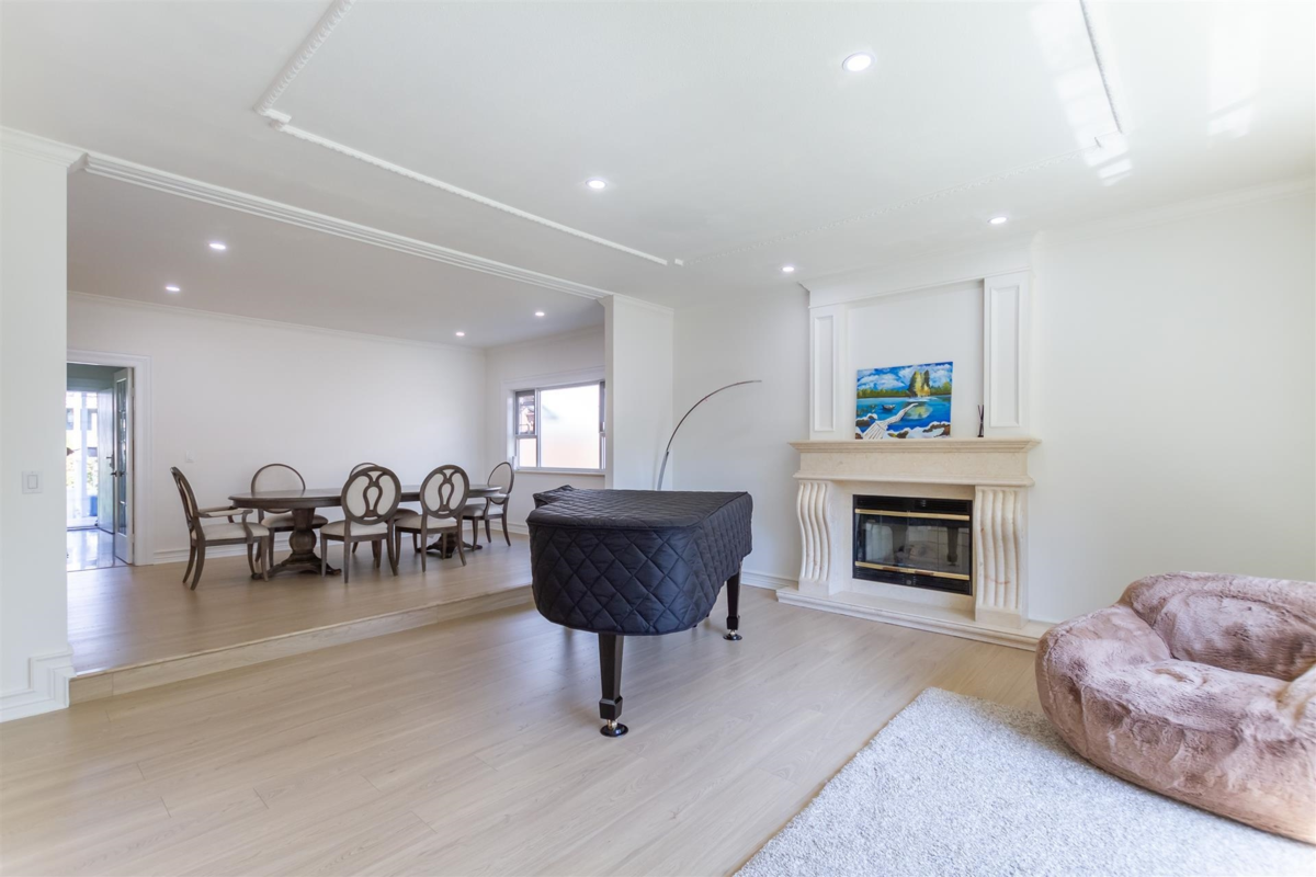 Living Room Photo of 1369 W 55th Avenue, Vancouver, BC