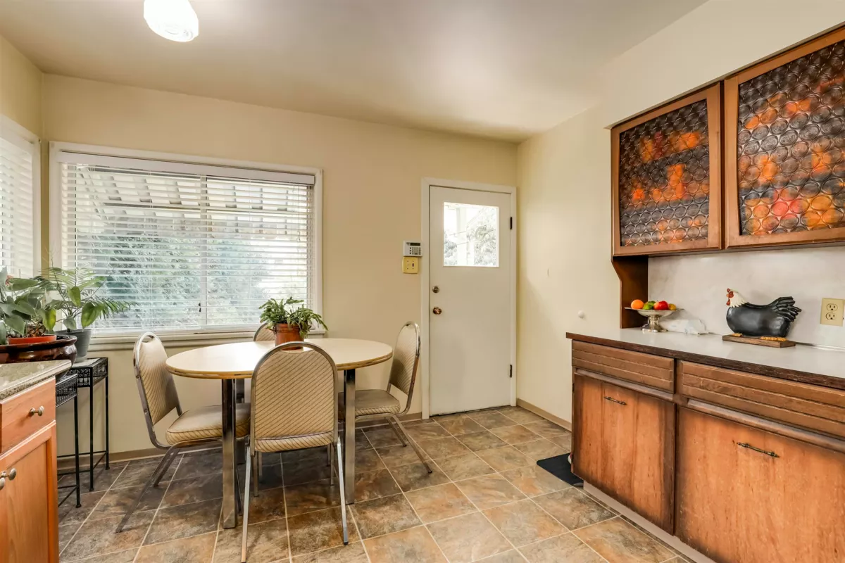 Breakfast Nook Photo of 7475 Knight Street, Vancouver, BC