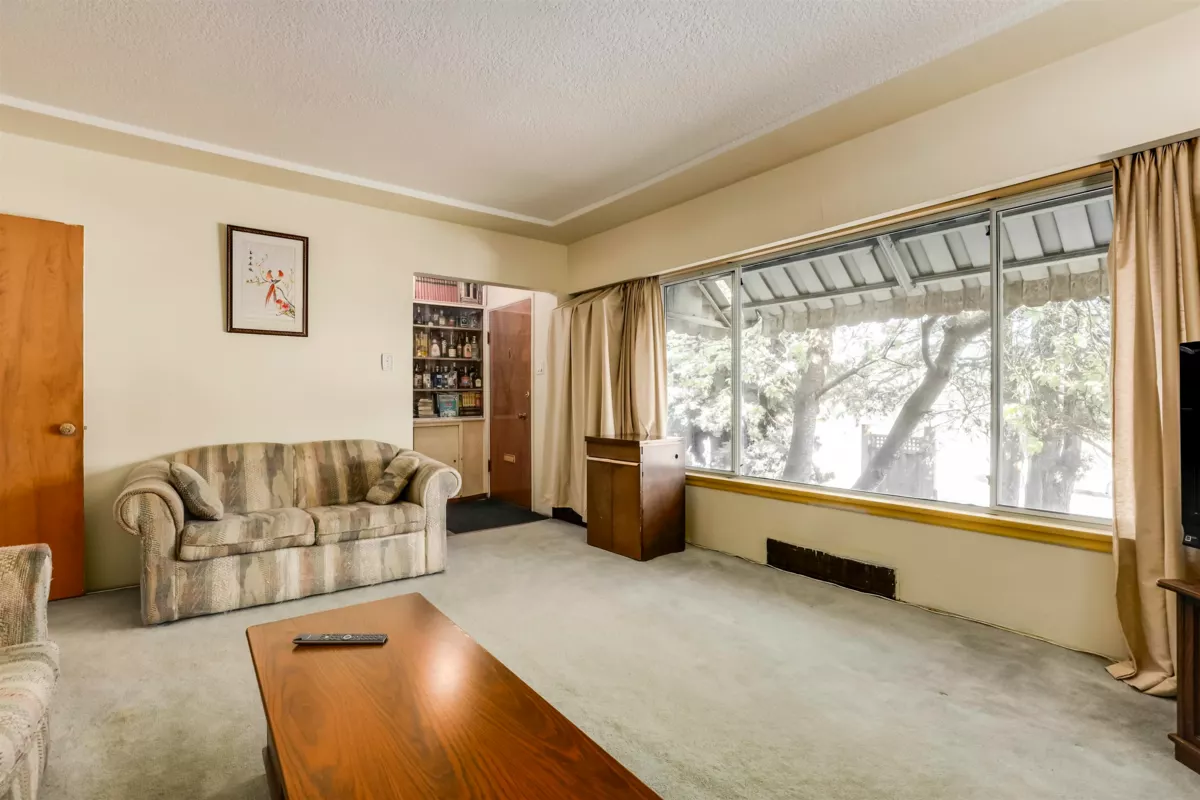 Kitchen Photo of 7475 Knight Street, Vancouver, BC